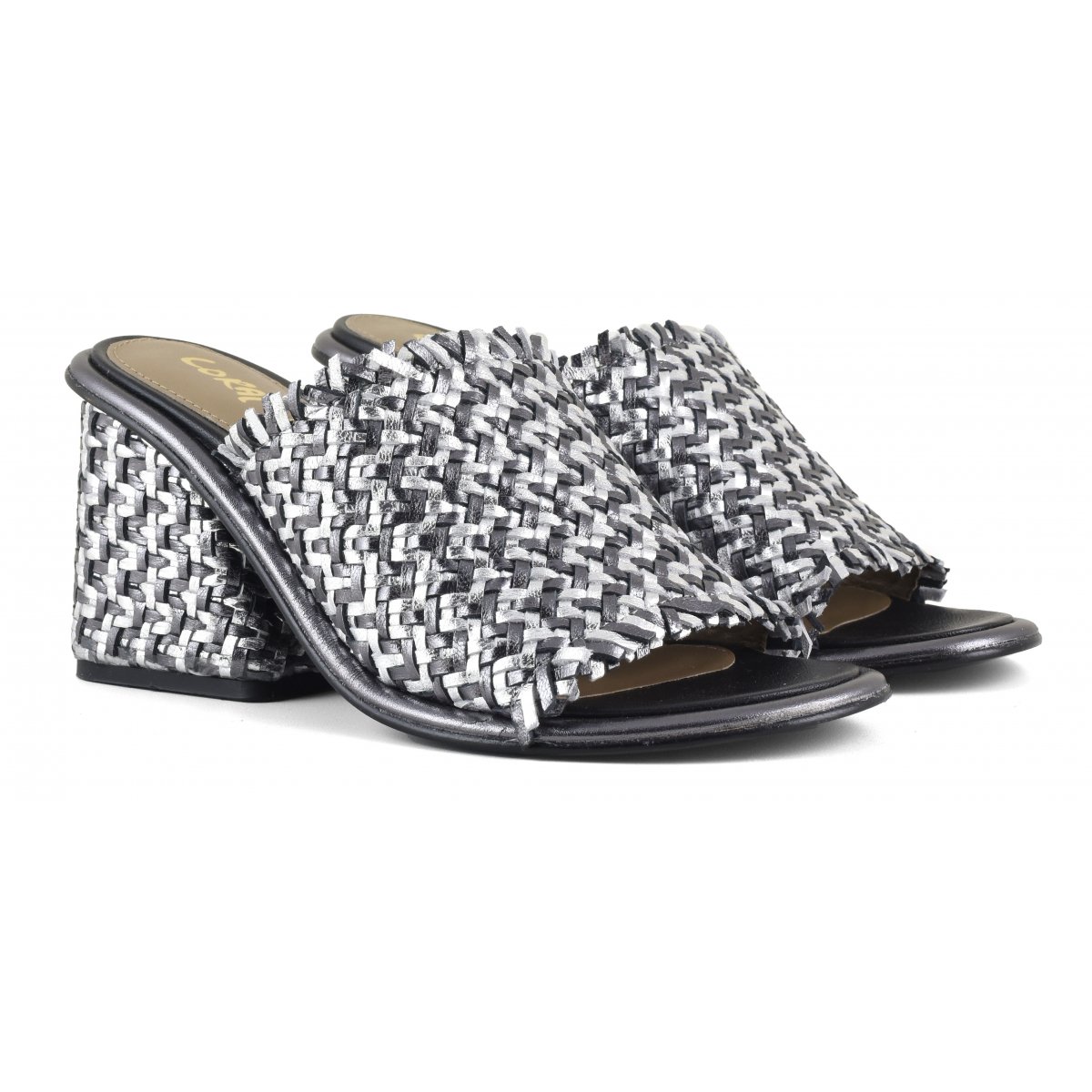 Sandalo monofascia con tacco pelle intrecciata