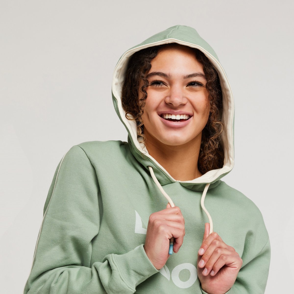 Do Good Pullover Hoodie Woman