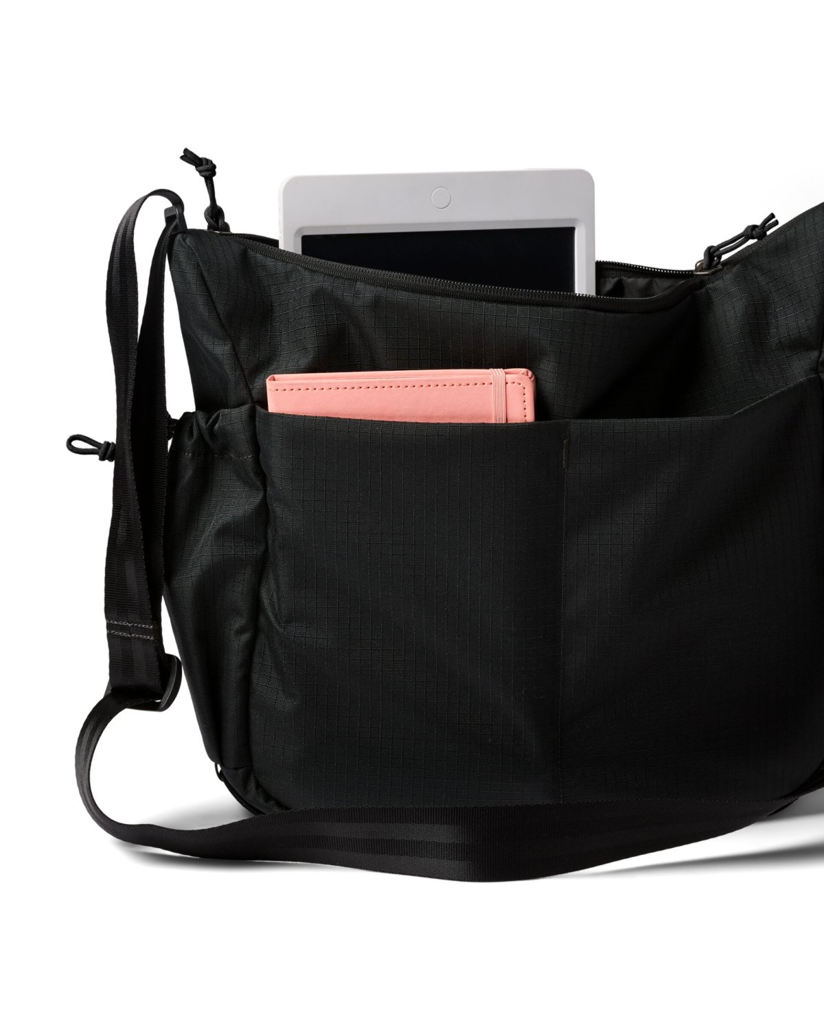 Viaje 12L Shoulder Bag