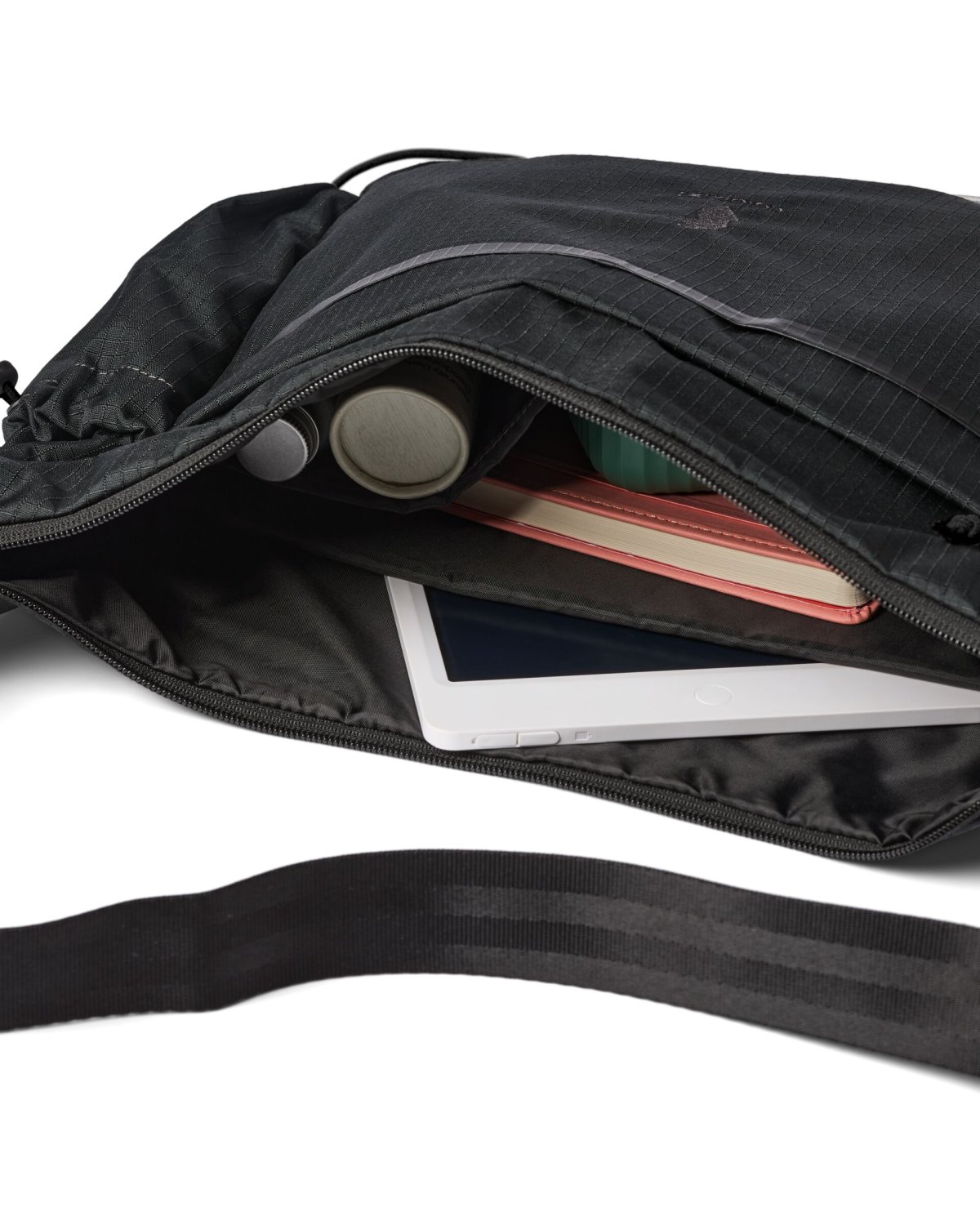 Viaje 12L Shoulder Bag