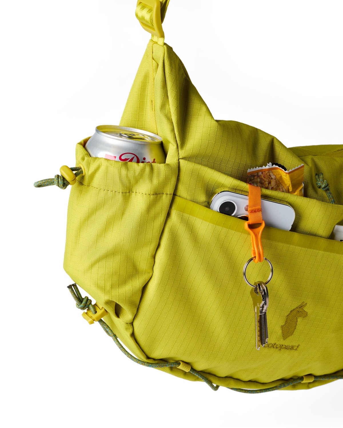 Viaje 9L Shoulder Bag