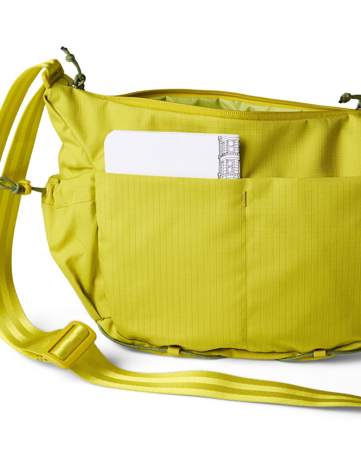 Viaje 9L Shoulder Bag