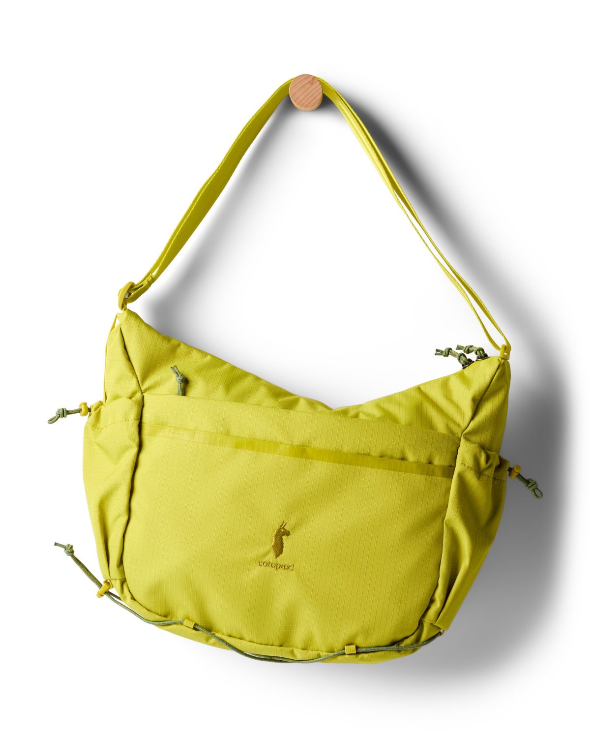 Viaje 12L Shoulder Bag