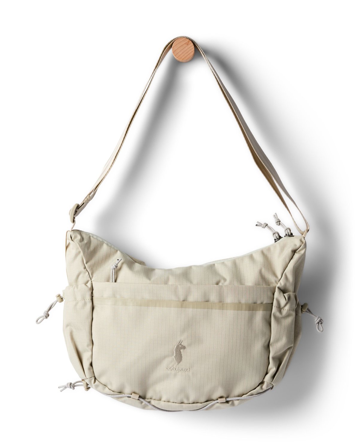 Viaje 9L Shoulder Bag