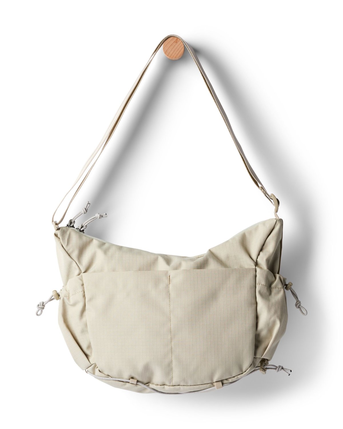 Viaje 9L Shoulder Bag