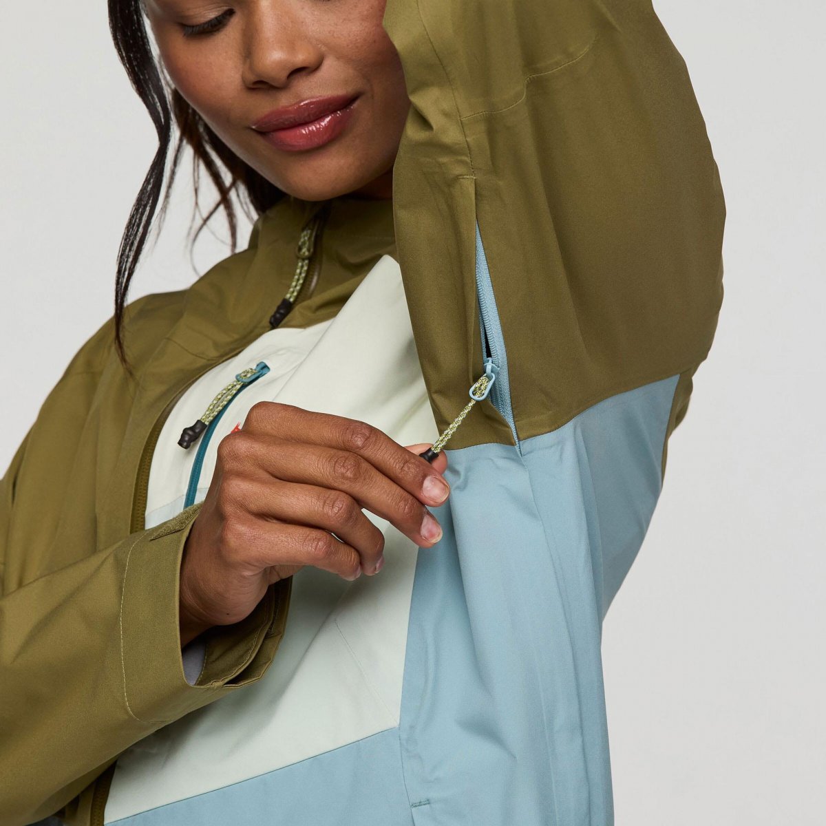 Impermeo 3L Hooded Shell Jacket Woman