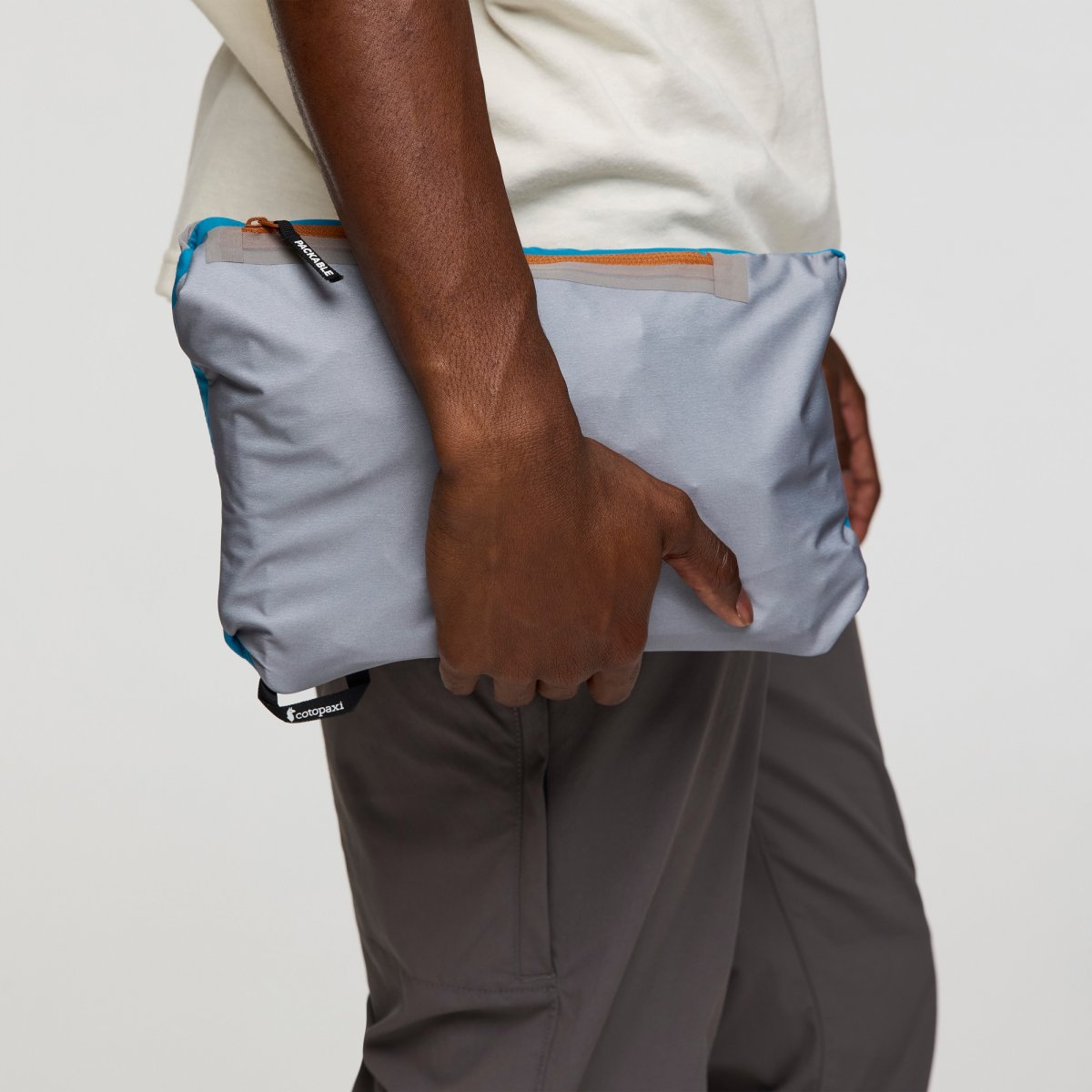 Impermeo 3L Hooded Shell Jacket Man