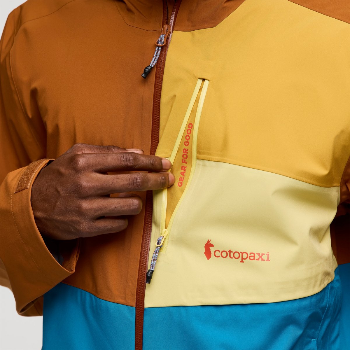 Impermeo 3L Hooded Shell Jacket Man