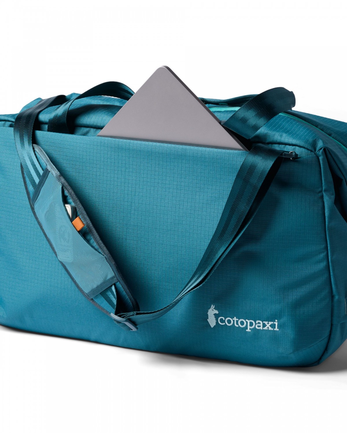 Viaje 35L Travel Duffel