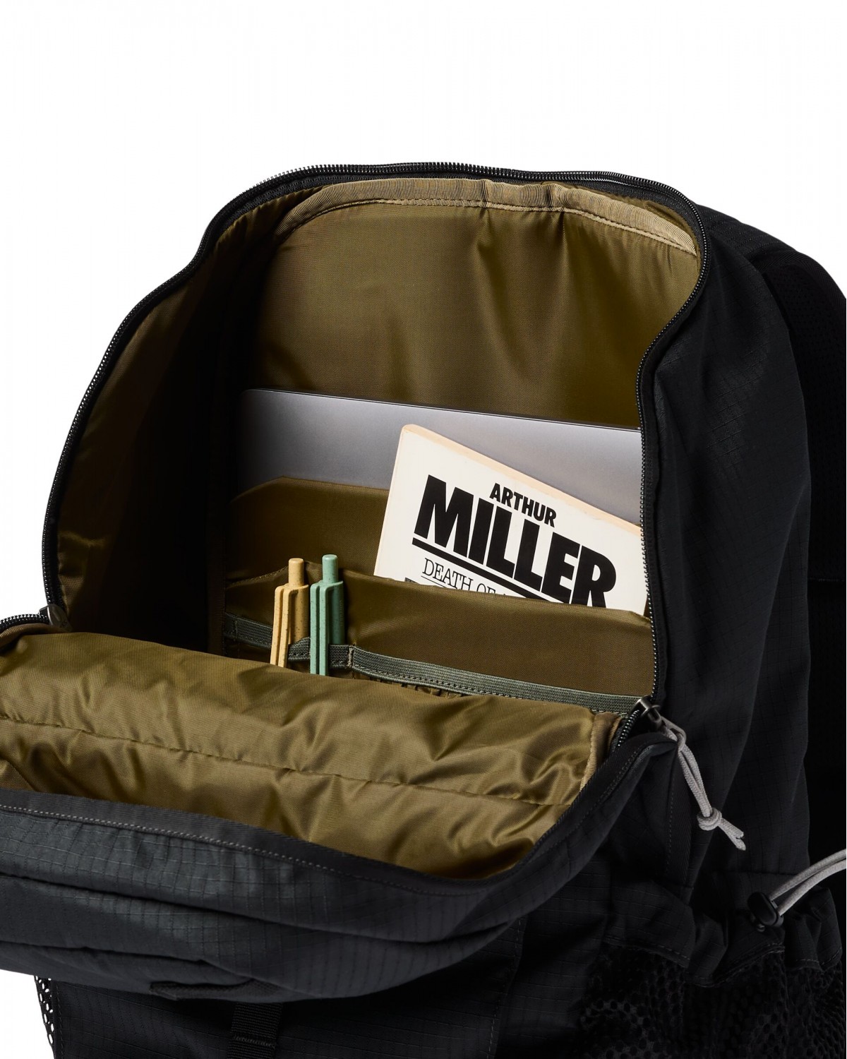 Clase 28L Daypack