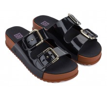 BR711