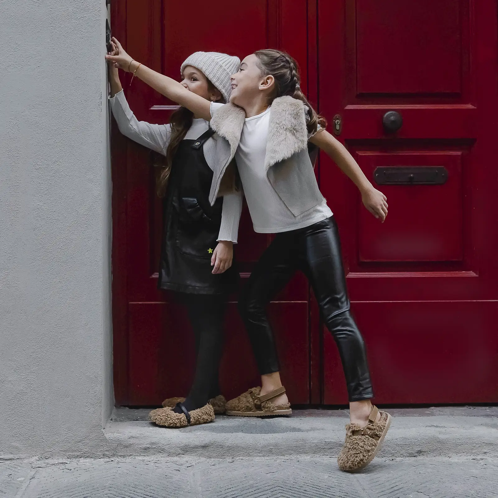 KID | align-items-start justify-content-end mb-1 text-white