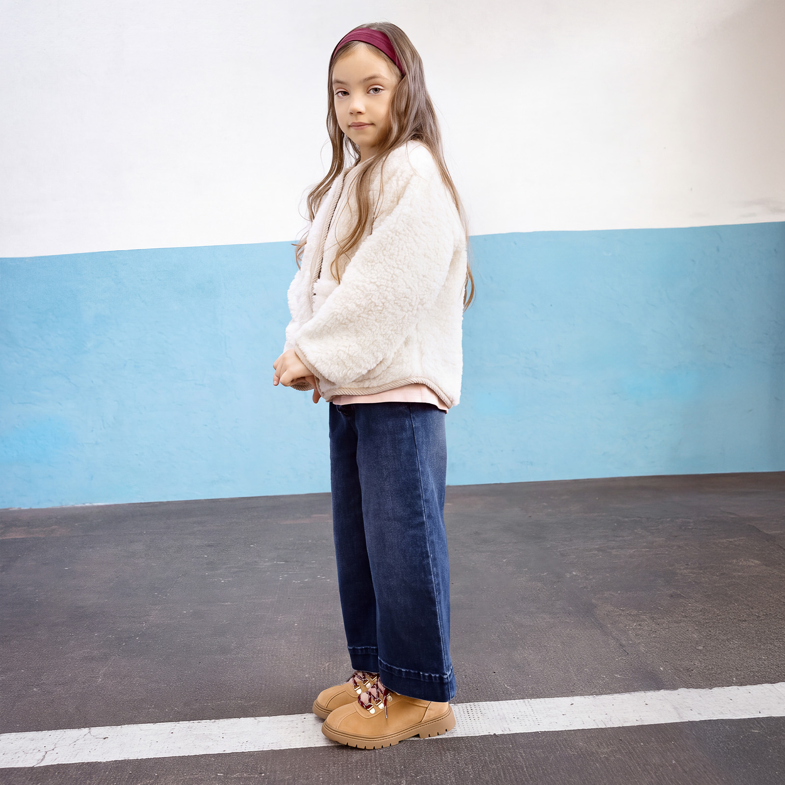 KID | align-items-start justify-content-end mb-1 text-white